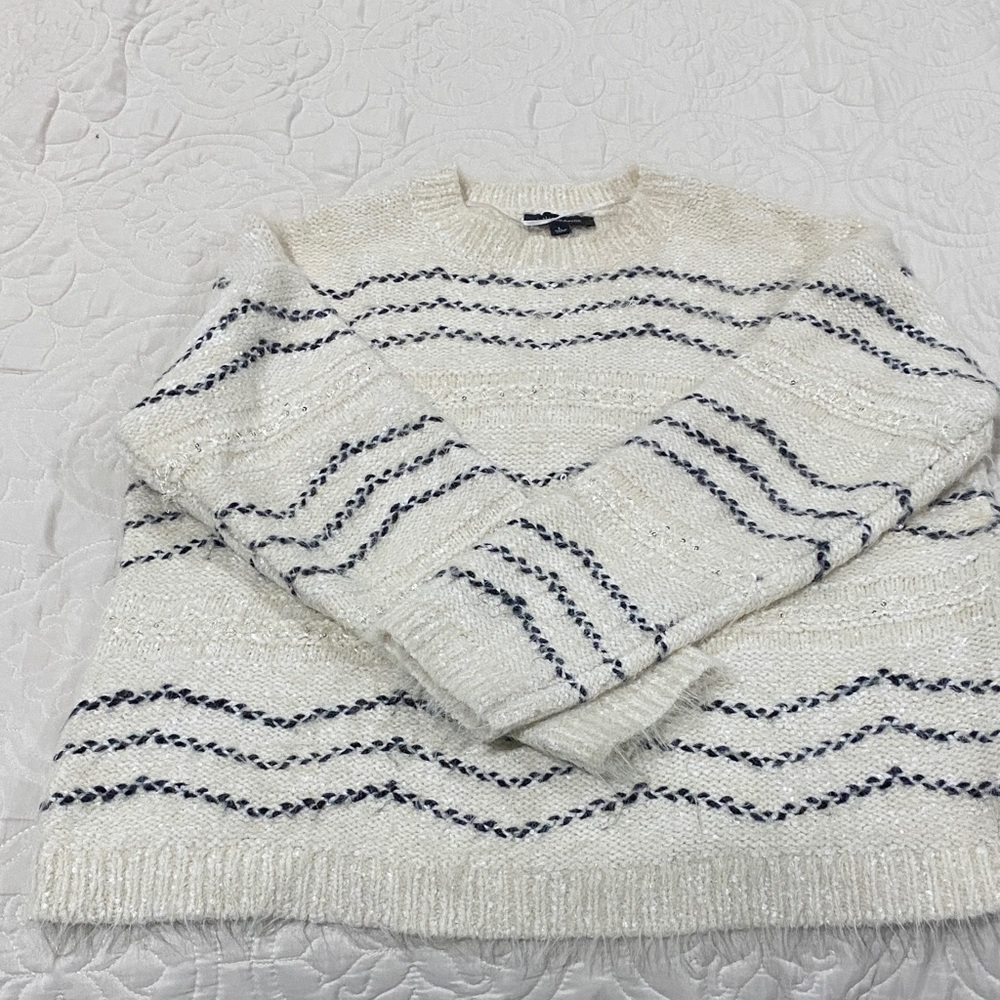 Chic Cream and Black Women's Crewneck Sweater